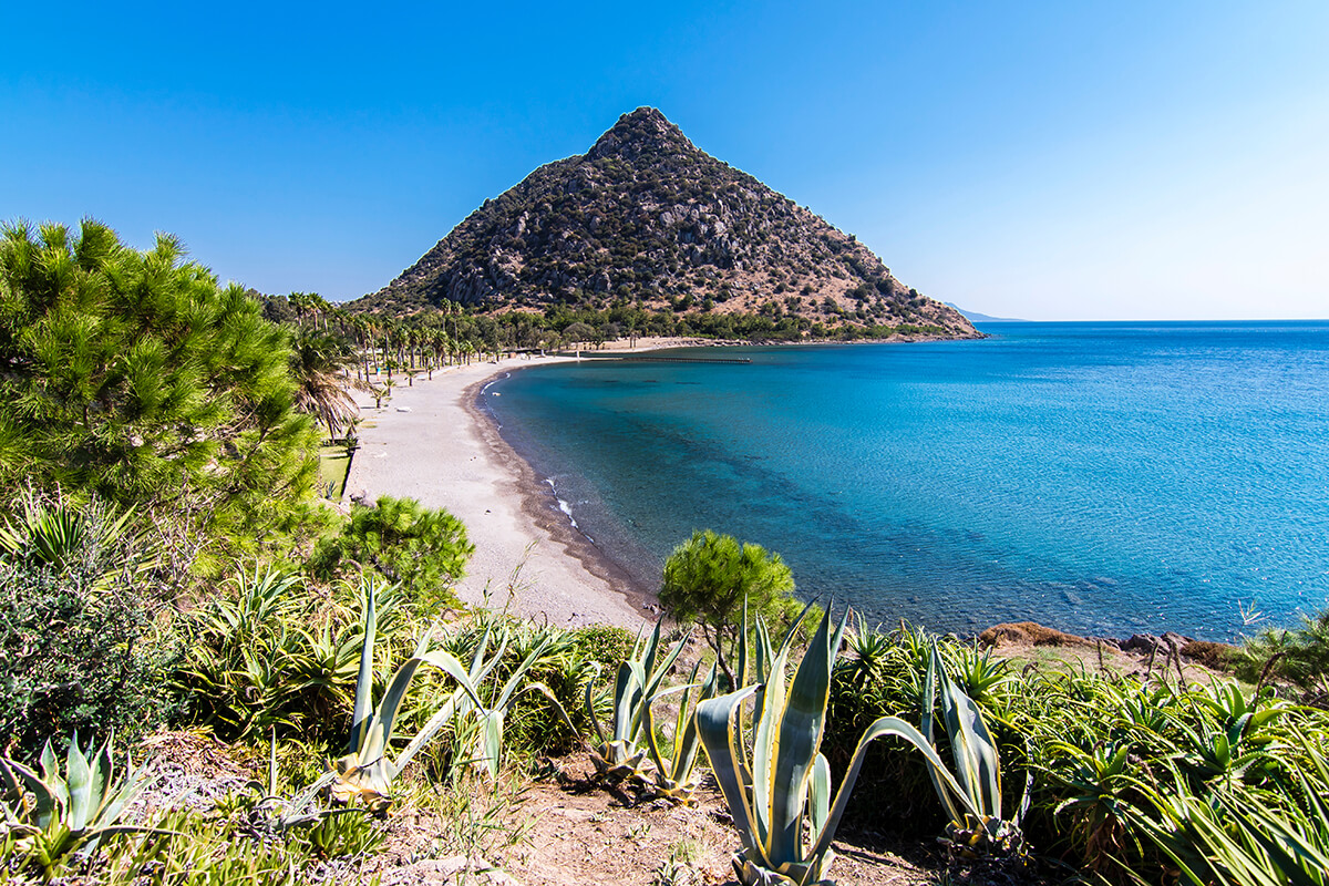 Bodrum’un doğa harikası koylarından Aspat, 1.derece sit alanı olarak koruma altına alınan oldukça özel bir yer.