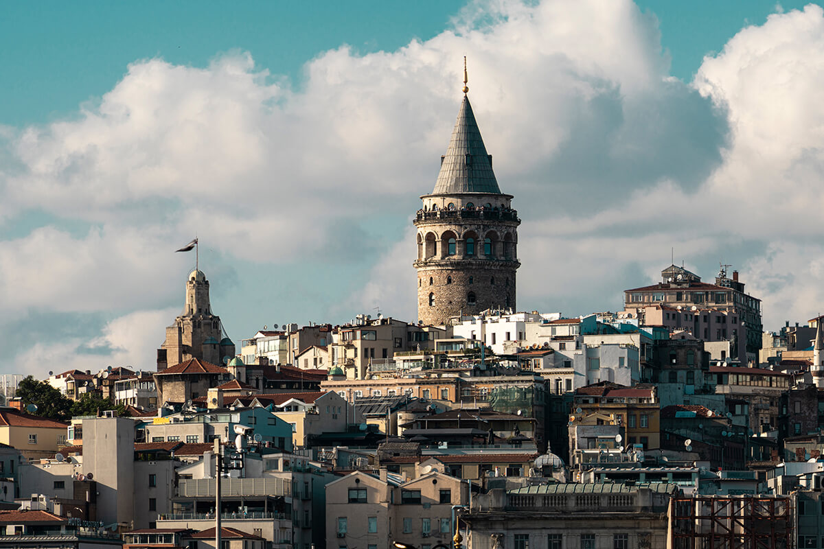 Galata Kulesi, tarih boyunca pek çok şeye şahit olmuş, tecrübeli bir İstanbullu.