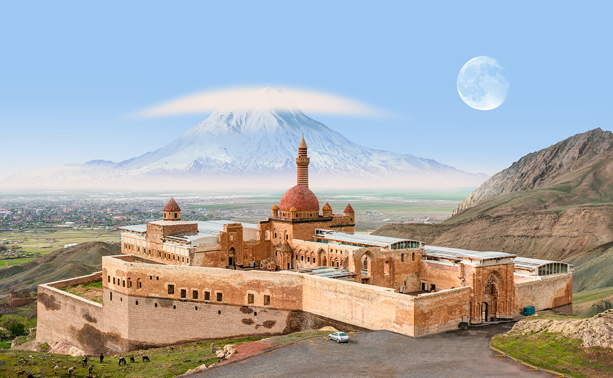 İshak Paşa Sarayı