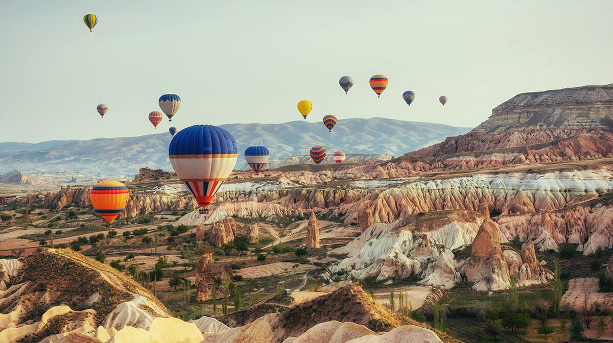 Kapadokya, tarih ve doğanın el ele verip oluşturduğu muazzam bir güzellik.