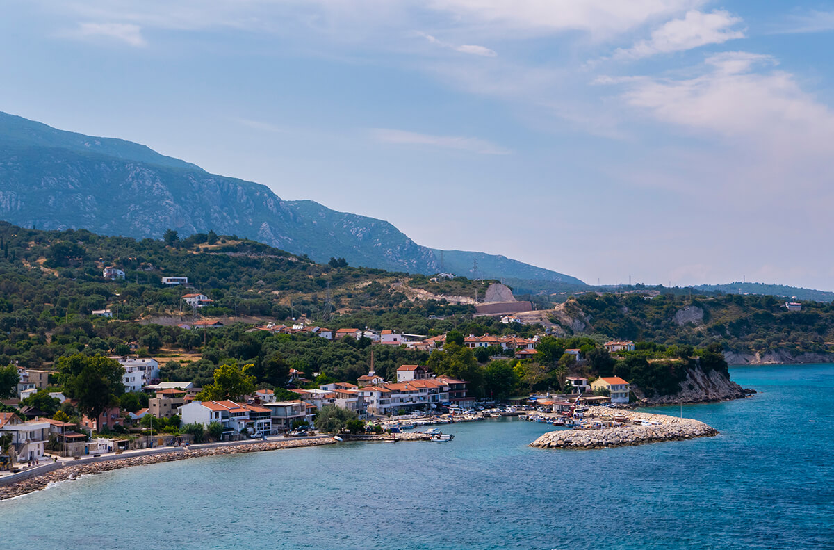 İzmir’in tatil beldelerinden Karaburun’da yer alan Kösedere Köyü, ilçe merkezinden 14 km uzaklıkta bulunan şirin bir köy.