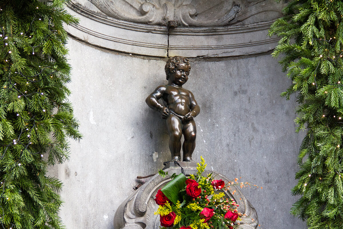 Brüksel’e gelip de dünyaca ünlü işeyen Manneken Pis'i görmeden dönmek olmaz.