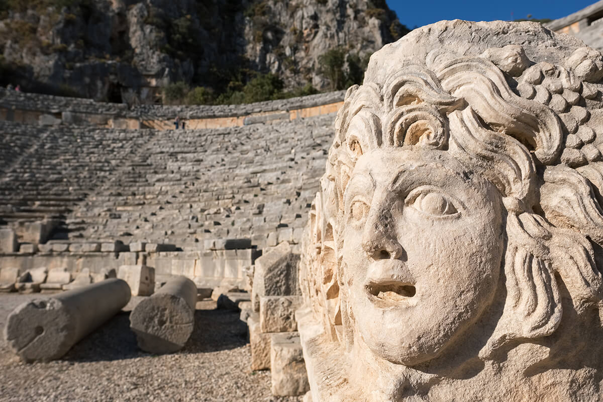 Myra Antik Kenti’nin geçmişi, MÖ 5. yüzyıla kadar tarihlendiriliyor.