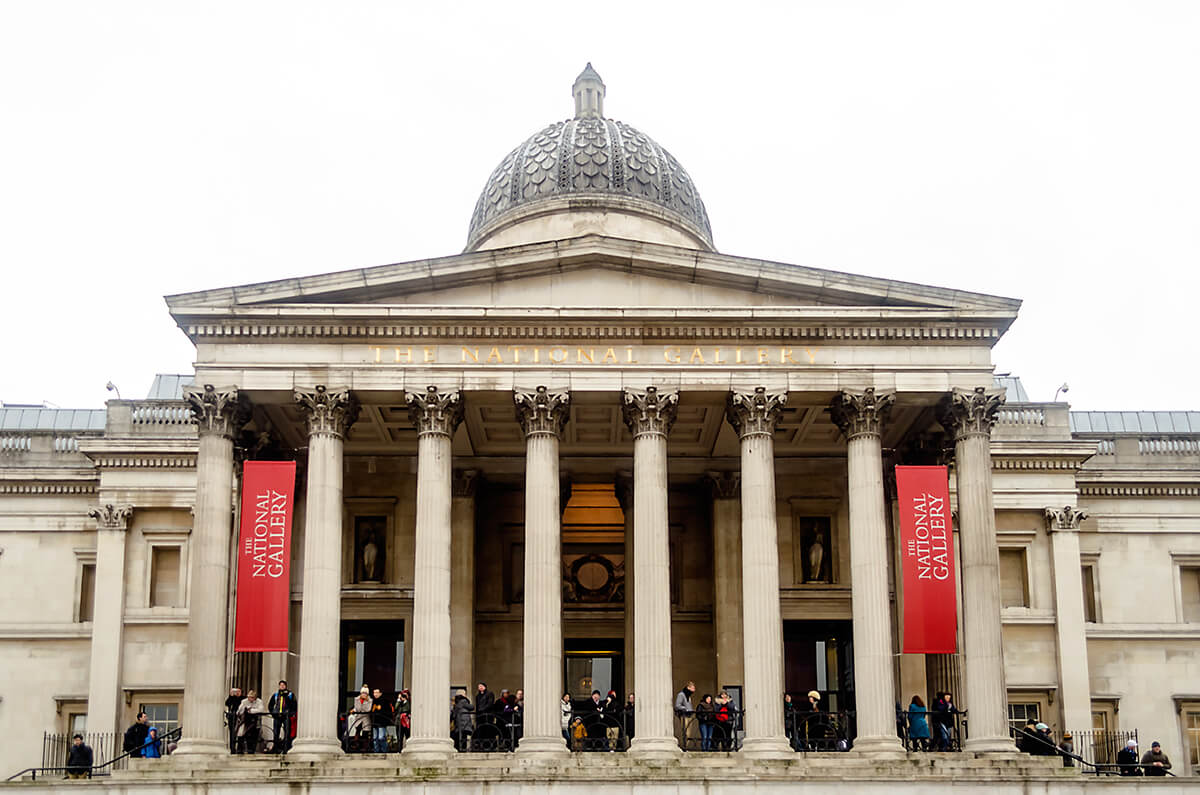 Sanat tutkunlarının kalbinde bambaşka bir yer tutan müzelerden National Gallery, İngiltere’nin başkenti Londra’da ziyaretçilerini ağırlıyor.