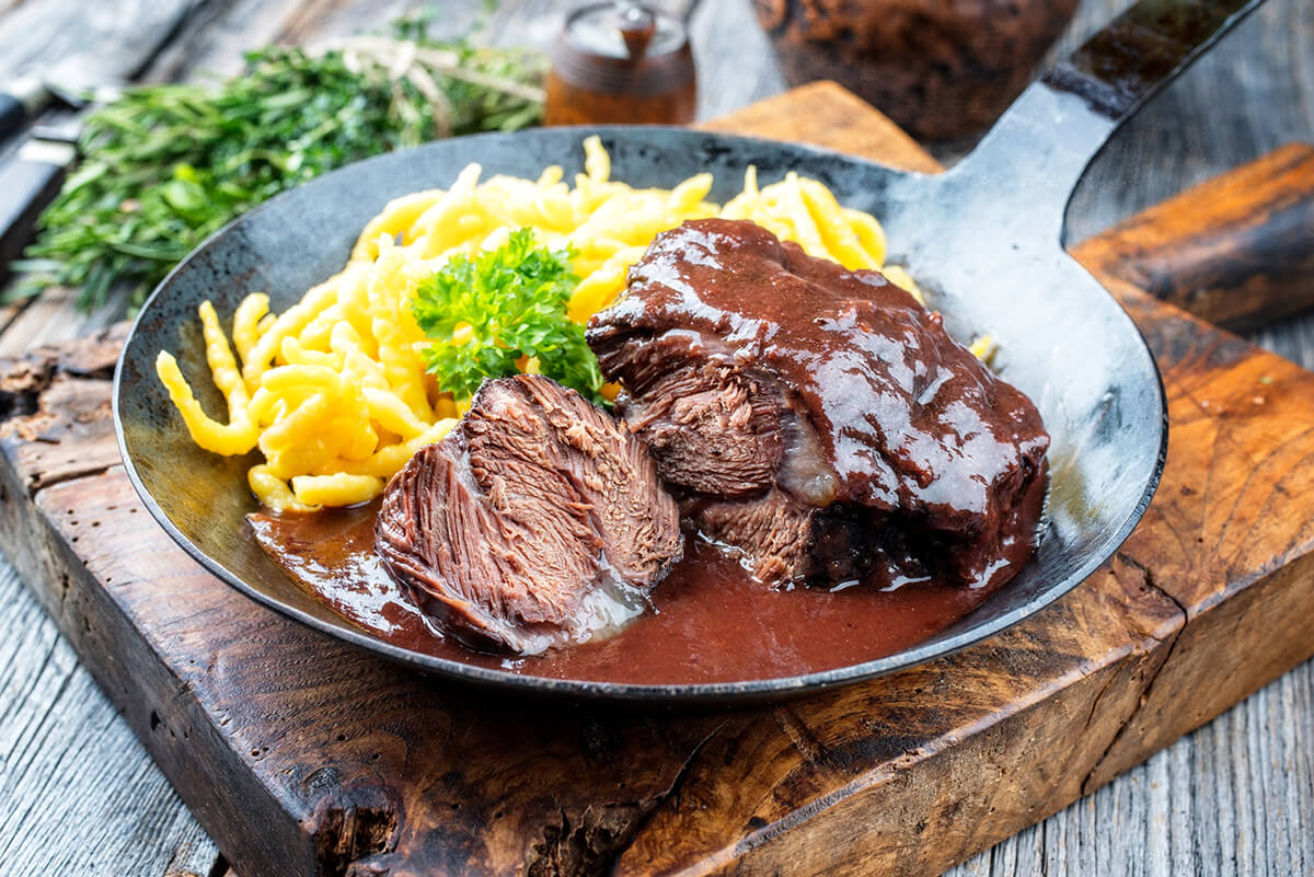 Almanya’nın meşhur lezzetlerinden spaetzle, Münih sofralarında da sık sık yer alıyor.