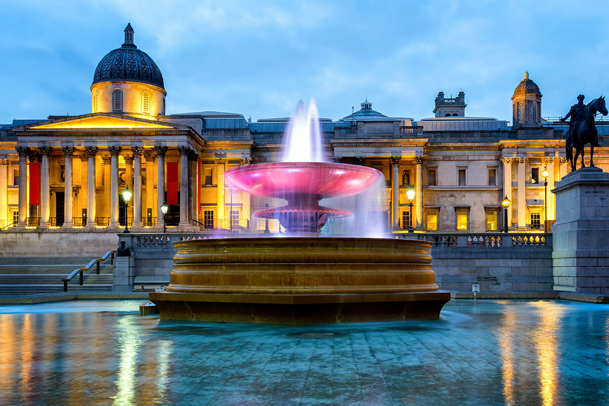 National Gallery, sanata biraz ilgisi olan bir insanı bile sarıp sarmalayacak mükemmel koleksiyonlar bulunduruyor.