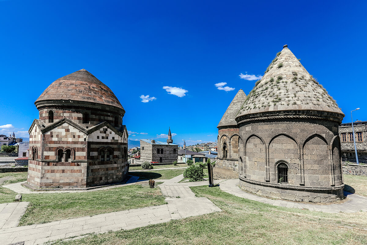 Erzurum Üç Kümbetler