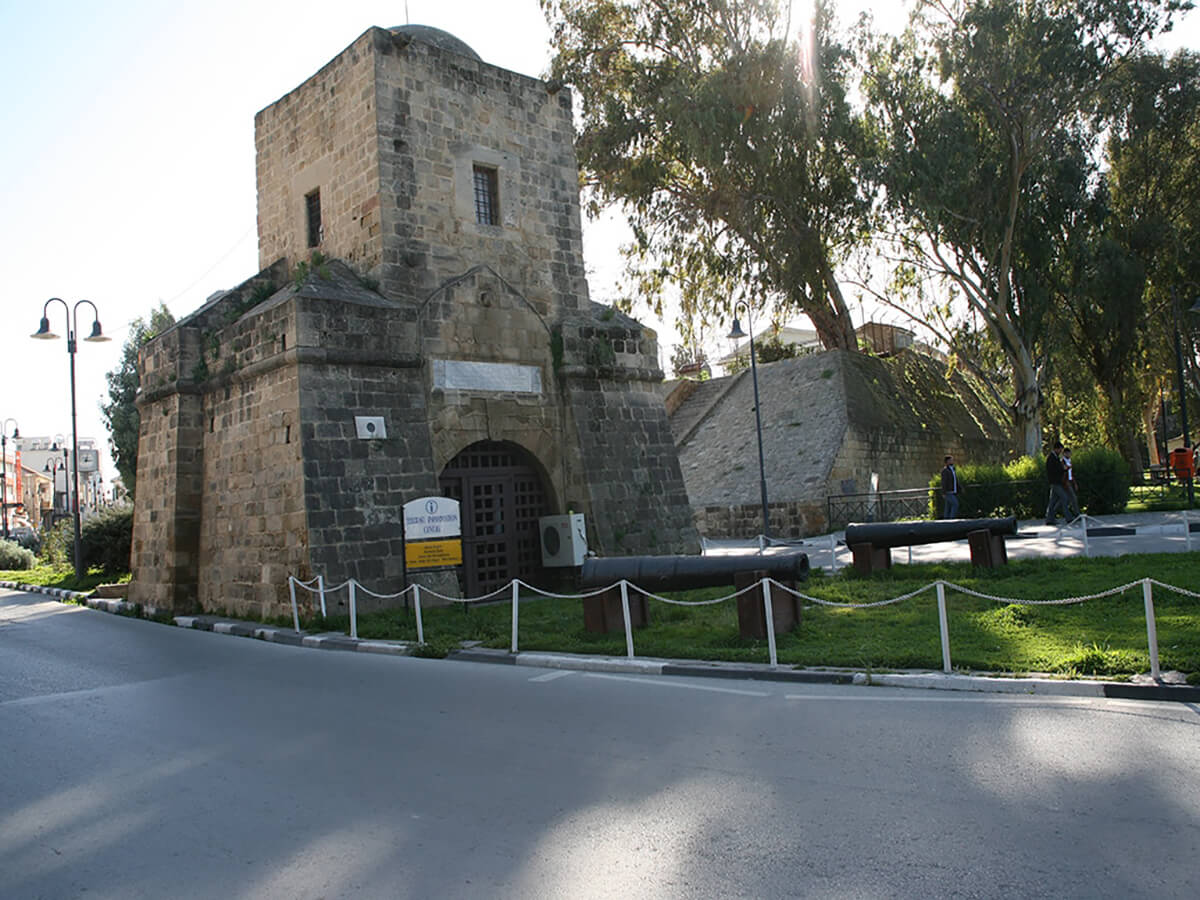 Kıbrıs Girne Kapısı