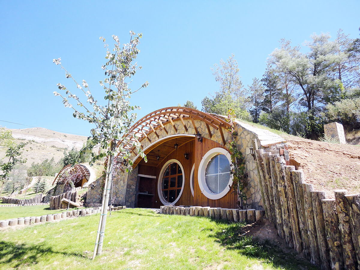 Sivas Hobbit Yamaç Evleri